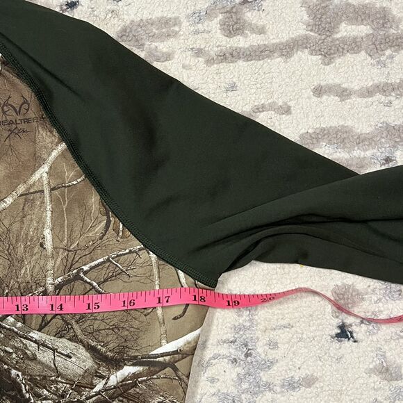 UNDER ARMOUR Scent Control Cold Gear Camo Top Women MEDIUM Hunting Fitted V-Neck - Picture 7 of 10